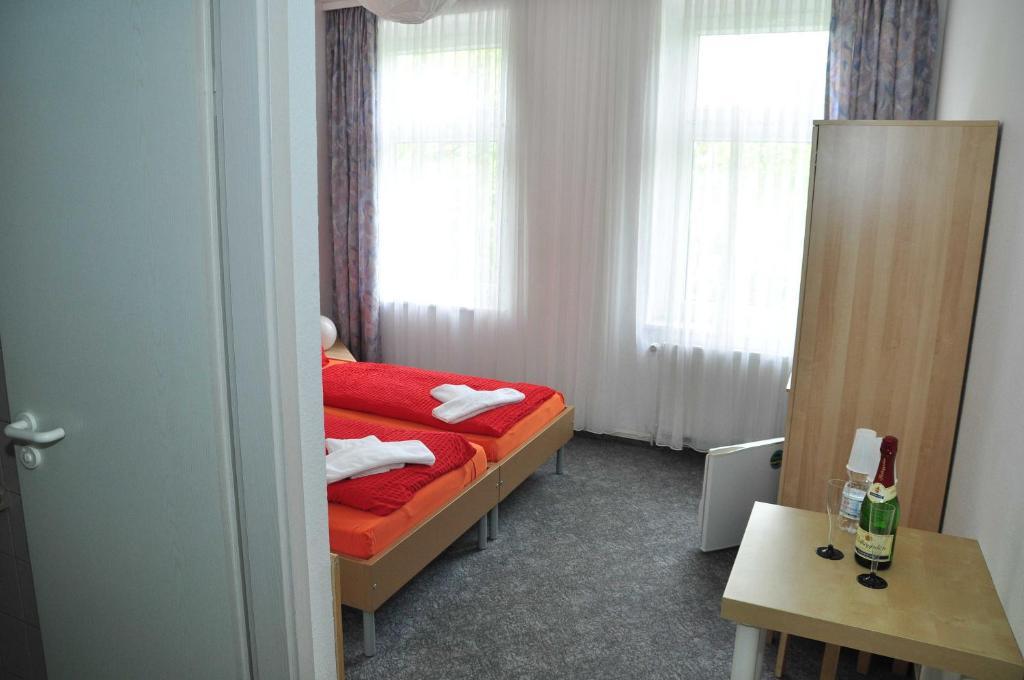 Pension Leipzig Georgplatz Kamer foto