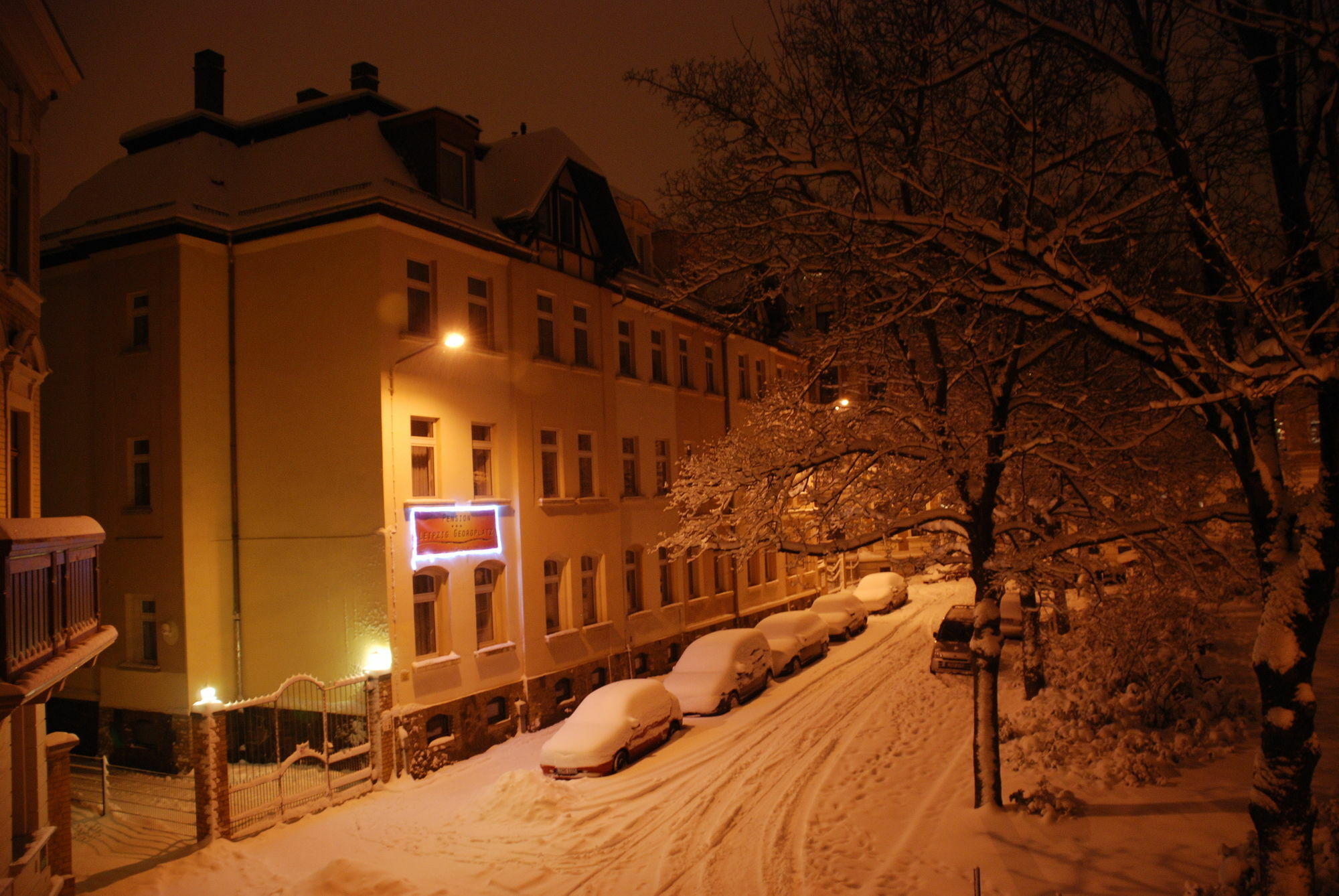 Pension Leipzig Georgplatz Buitenkant foto